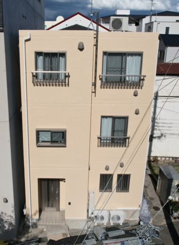 柔らかなベージュが、上品で落ち着いた雰囲気を与えるお住まいに！！ 神戸市　S様　